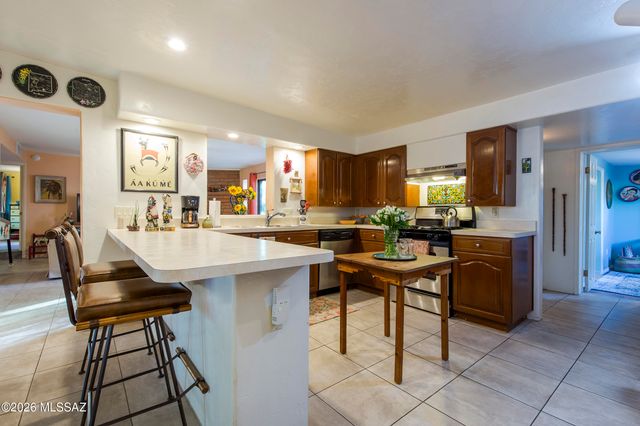 3825 N Tyndall Avenue, Tucson, AZ 85719