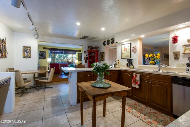 3825 N Tyndall Avenue, Tucson, AZ 85719