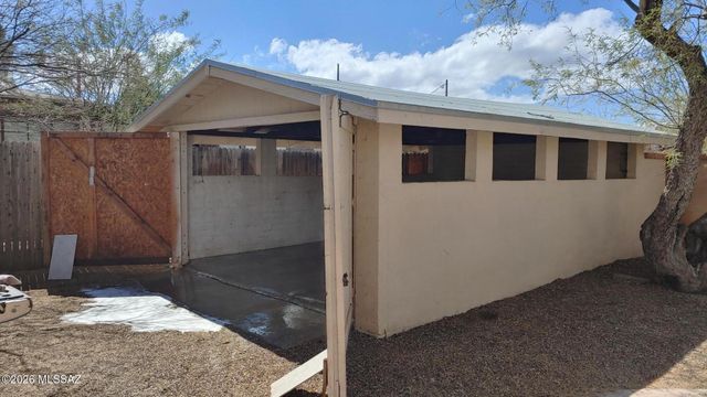 3825 N Tyndall Avenue, Tucson, AZ 85719