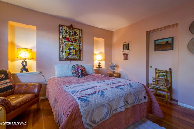 3825 N Tyndall Avenue, Tucson, AZ 85719