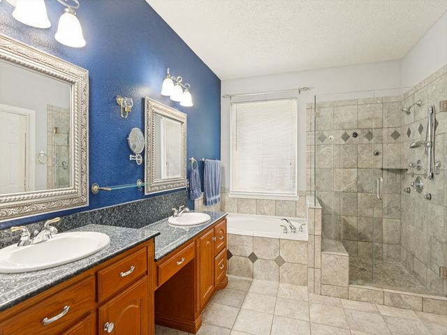 2216 Forest Creek Drive, Mansfield, TX 76063