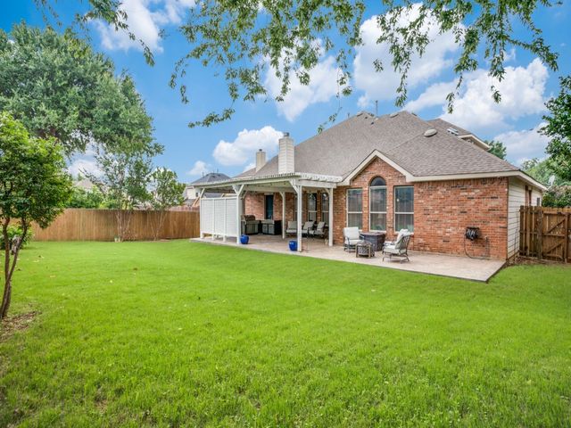 2216 Forest Creek Drive, Mansfield, TX 76063