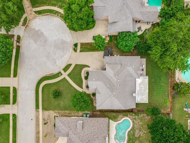 2216 Forest Creek Drive, Mansfield, TX 76063