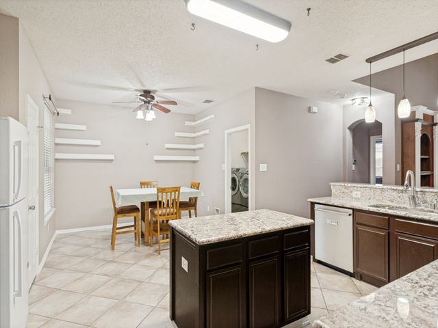2216 Forest Creek Drive, Mansfield, TX 76063