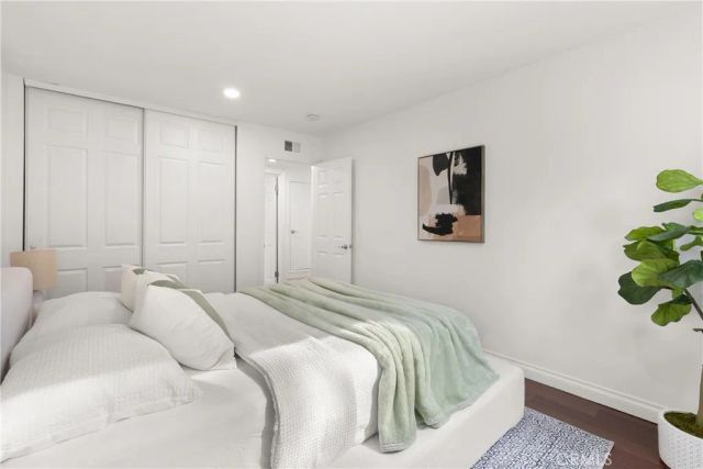 1113 Valley Circle, Costa Mesa, CA 92627