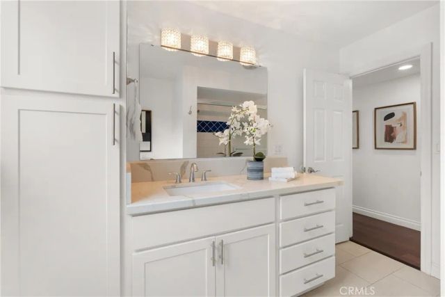 1113 Valley Circle, Costa Mesa, CA 92627