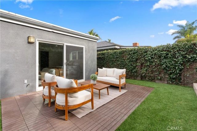 1113 Valley Circle, Costa Mesa, CA 92627