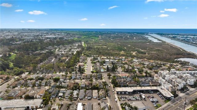 1113 Valley Circle, Costa Mesa, CA 92627