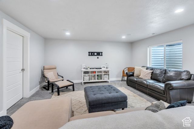 9435 N ASPEN HOLLOW CIR, Highland, UT 84003