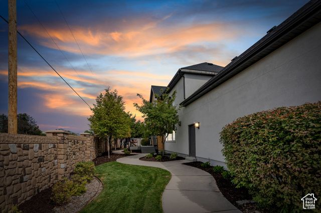 9435 N ASPEN HOLLOW CIR, Highland, UT 84003