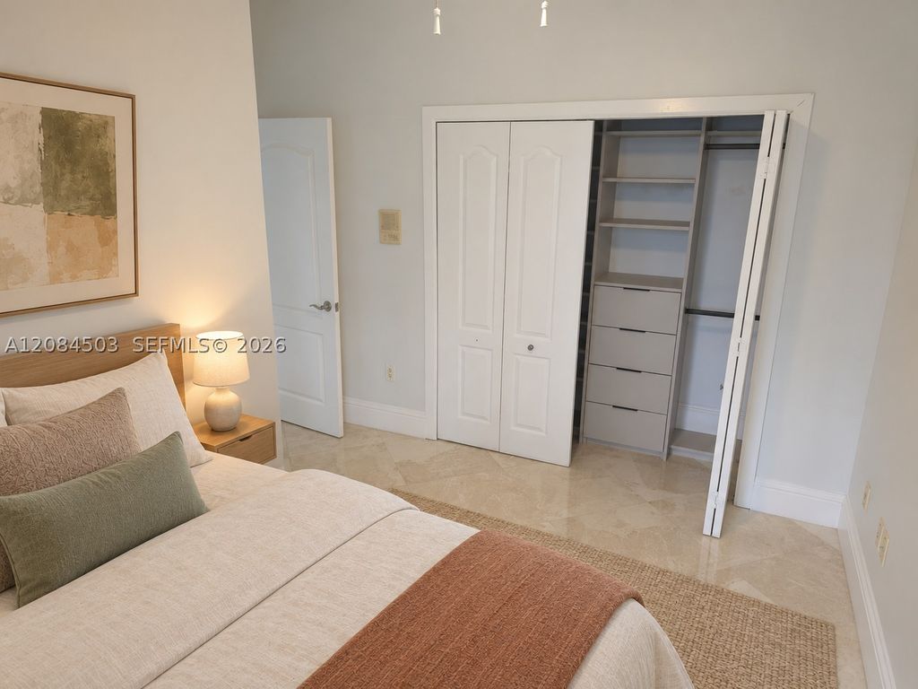 Image 18 of property listing at 7625 SW 75th Ave, Miami, FL 33143