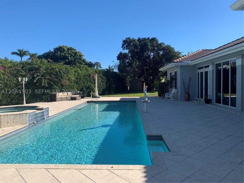 Image 2 of property listing at 7625 SW 75th Ave, Miami, FL 33143