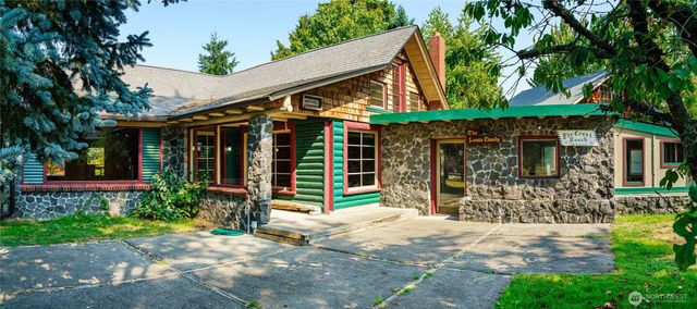 916 S 16th Street, Mount Vernon, WA 98274