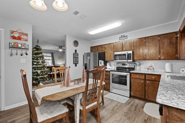 905 W Center Avenue, Searcy, AR 72143