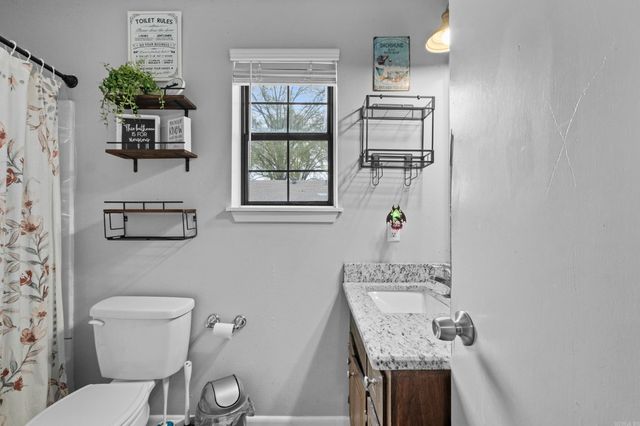 905 W Center Avenue, Searcy, AR 72143