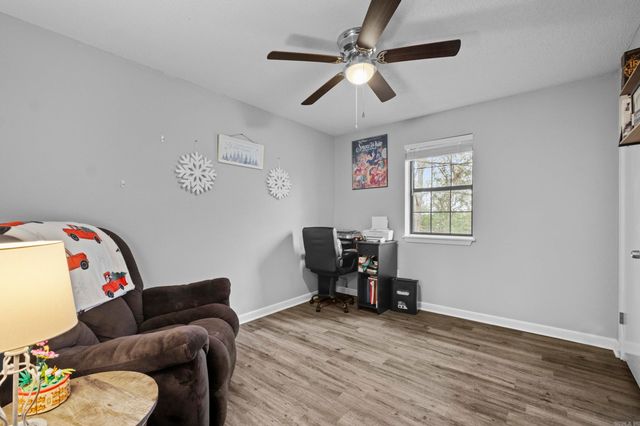 905 W Center Avenue, Searcy, AR 72143