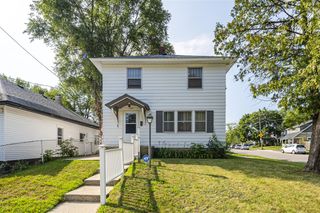 1100 Dickinson Street, Grand Rapids, MI 49507