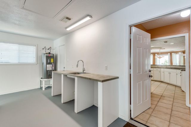 341 Sam Houston Loop, Point Blank, TX 77364