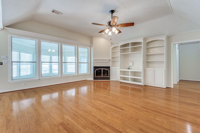341 Sam Houston Loop, Point Blank, TX 77364