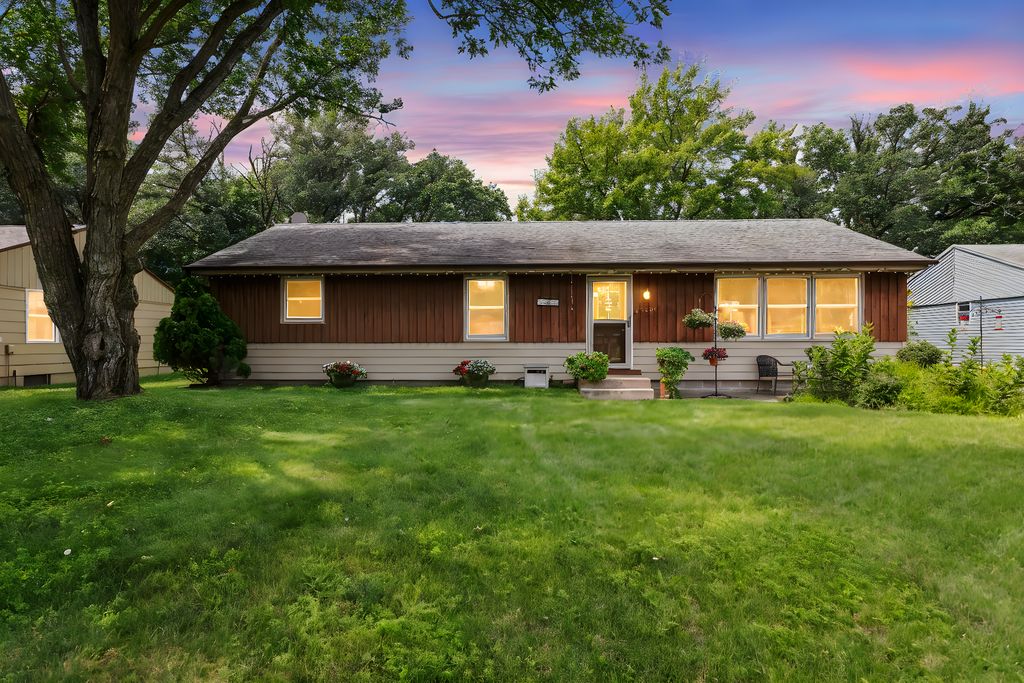 13341 Yorktown Lane N, Champlin, MN 55316