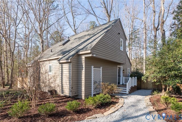 8603 Eastwood Ct, North Chesterfield, VA 23236