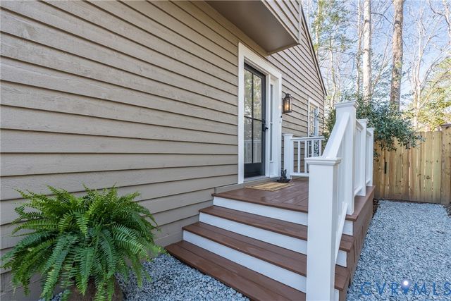 8603 Eastwood Ct, North Chesterfield, VA 23236