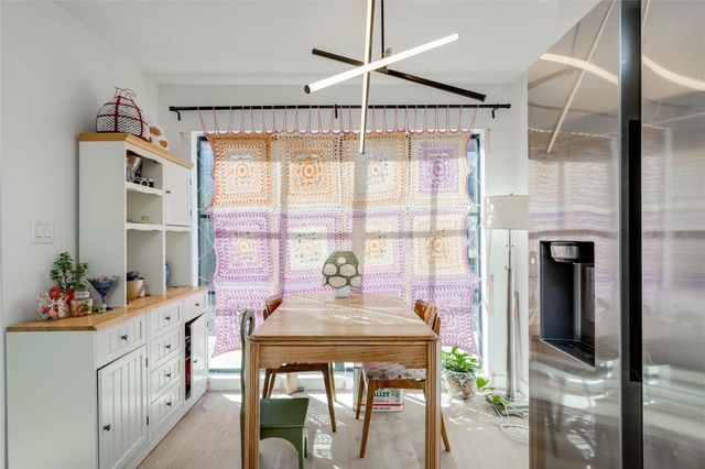 400 E 30th ST 105, Austin, TX 78705