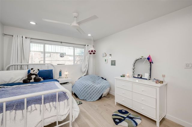 400 E 30th ST 105, Austin, TX 78705