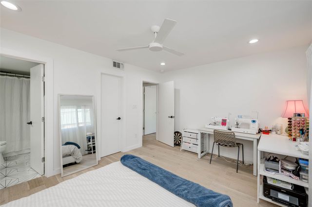 400 E 30th ST 105, Austin, TX 78705