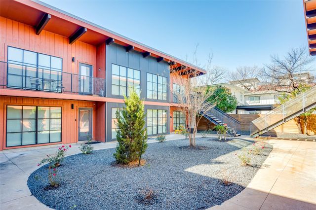 400 E 30th ST 105, Austin, TX 78705
