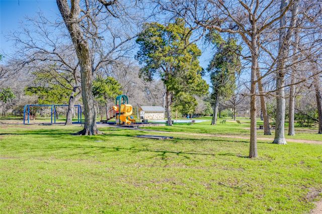 400 E 30th ST 105, Austin, TX 78705