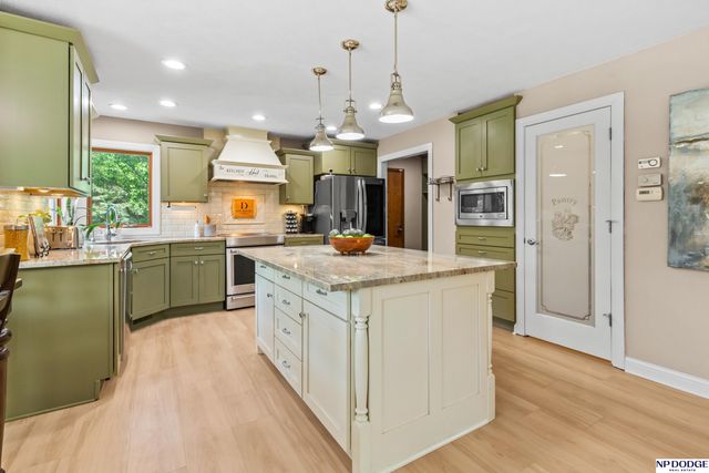3502 Birchwood Drive, Bellevue, NE 68123