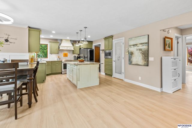 3502 Birchwood Drive, Bellevue, NE 68123