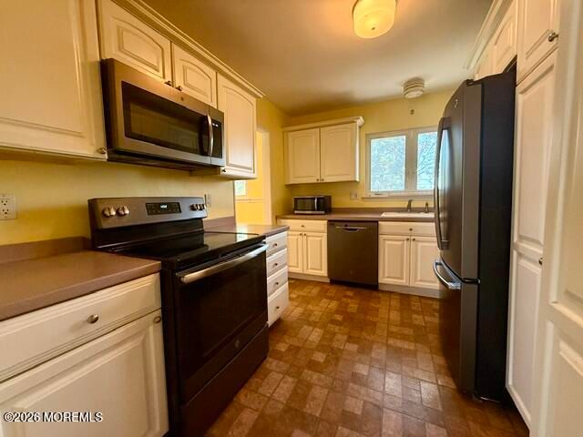 5 Sussex Court, South River, NJ 08882