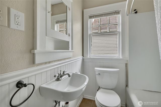 408 Karr Avenue, Hoquiam, WA 98550