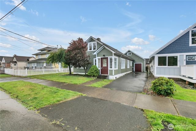 408 Karr Avenue, Hoquiam, WA 98550