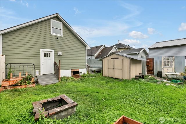 408 Karr Avenue, Hoquiam, WA 98550
