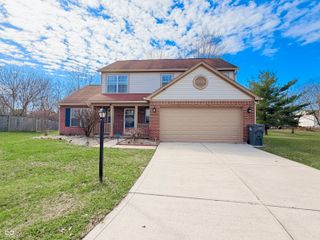 8607 Longspur Court, Indianapolis, IN 46234