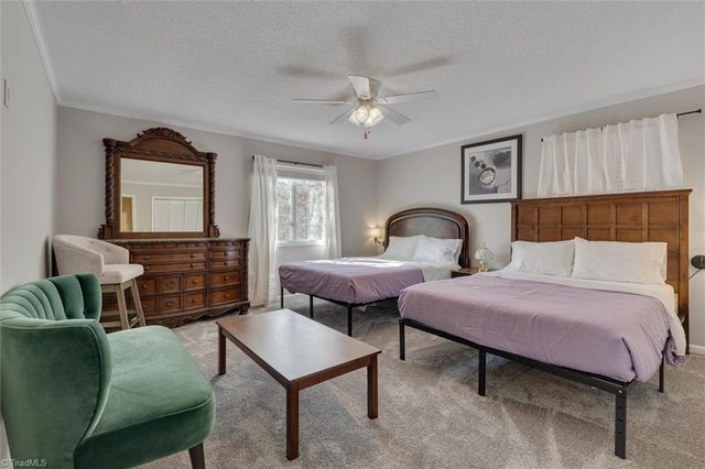 1016 Shalimar Drive, High Point, NC 27262