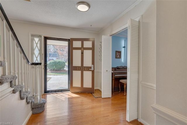 1016 Shalimar Drive, High Point, NC 27262