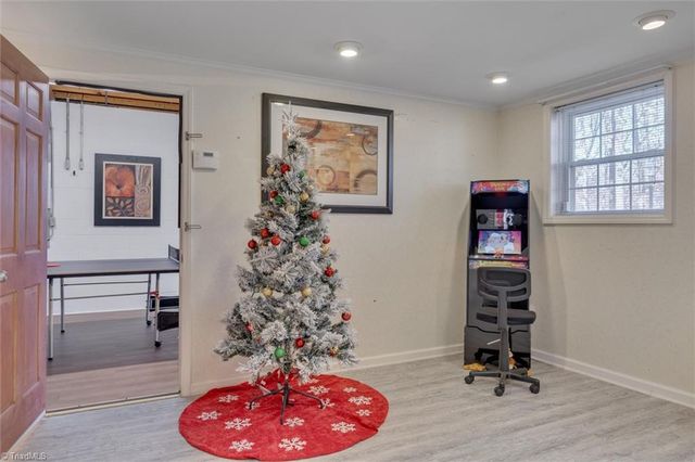 1016 Shalimar Drive, High Point, NC 27262