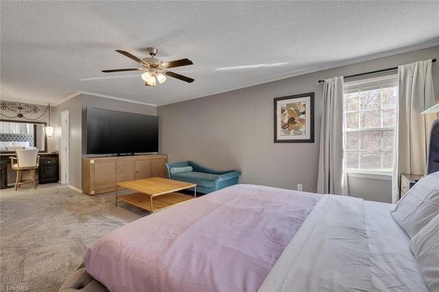 1016 Shalimar Drive, High Point, NC 27262