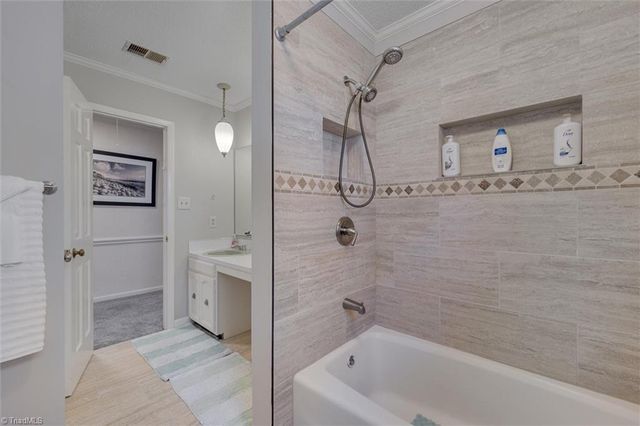 1016 Shalimar Drive, High Point, NC 27262