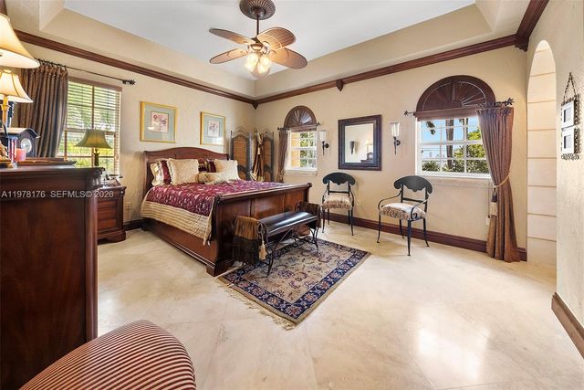 4501 N Bay Rd, Miami Beach, FL 33140