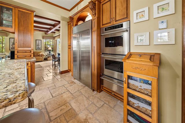 4501 N Bay Rd, Miami Beach, FL 33140