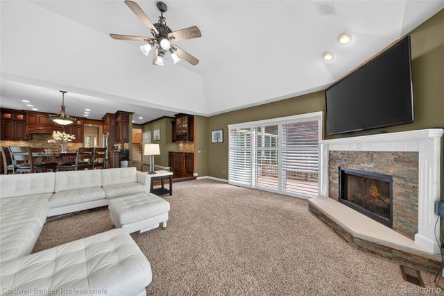 2076 Shore Hill Court, West Bloomfield Charter Township, MI 48323