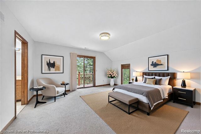 2076 Shore Hill Court, West Bloomfield Charter Township, MI 48323
