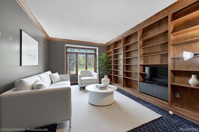 2076 Shore Hill Court, West Bloomfield Charter Township, MI 48323