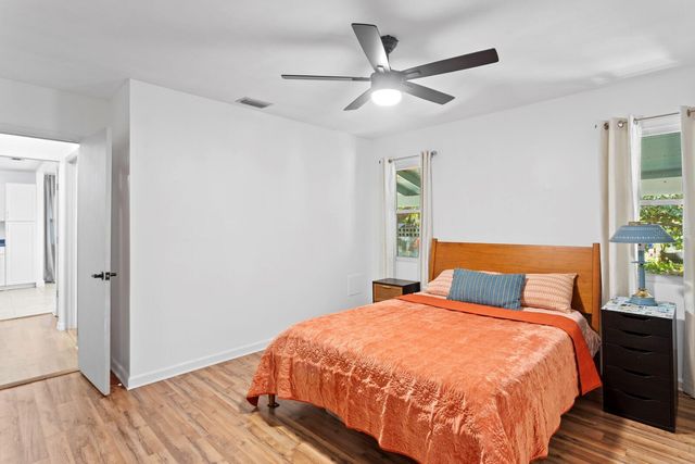 710 34TH AVENUE S, St Petersburg, FL 33705