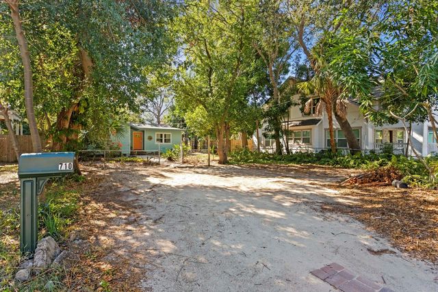 710 34TH AVENUE S, St Petersburg, FL 33705